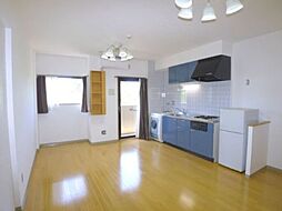 az haus 2階ワンルームのリビング/ダイニング