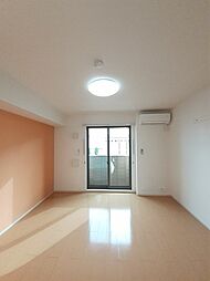 サン・ミルキII 103 1階ワンルームのリビング/ダイニング