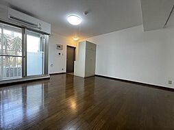 パシモントハウス 1階ワンルームのリビング/ダイニング