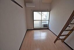 リバーグリーン 101 1階ワンルームのリビング/ダイニング