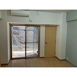 カーサ・ピッコラ桜木町 1階1Kのリビング/ダイニング