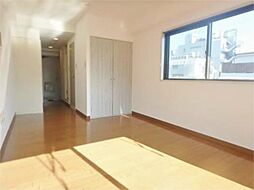 ピロルシュリカ 302 3階1Kのリビング/ダイニング