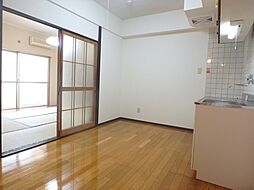 カーサグランデタマキ 102 1階2DKのリビング/ダイニング