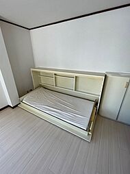 ケイアンドエイチ 4階ワンルームのリビング/ダイニング