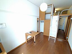 レオパレスＹＯＳＨＩＫＯ　Ｂ 202 2階1Kのリビング/ダイニング