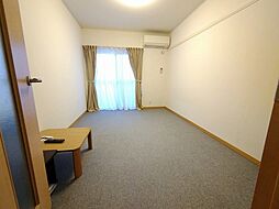 レオパレスカリス 3階1Kのリビング/ダイニング