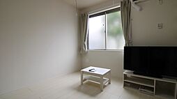 ヴィアロ高島平レジデンスA 1階1Kのリビング/ダイニング