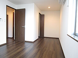 スノーフレークふちのべ 102 1階1Kのリビング/ダイニング