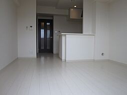 シェリールソル 1階ワンルームのリビング/ダイニング