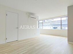 コスモビル 2階ワンルームのリビング/ダイニング