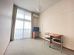 レオパレスパーシモン壱番館 3階1Kのリビング/ダイニング