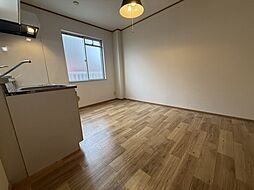 ギュゼル・ユア 1階2DKのリビング/ダイニング