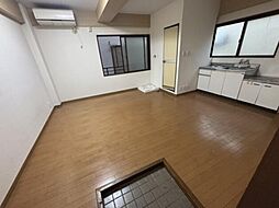 神明ビル 2階ワンルームのリビング/ダイニング