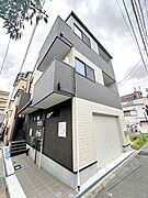 南巽駅より徒歩2分 築1年5ヶ月 3階建の賃貸物件