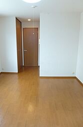 ハイネスコート 2階1Kのリビング/ダイニング