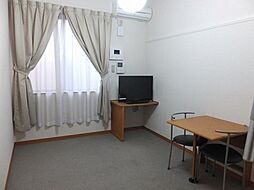 レオパレスＴＯＵＧＨ 2階1Kのリビング/ダイニング