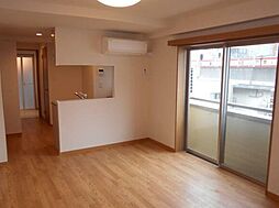 ネリキタビルディング 3階1LDKのリビング/ダイニング