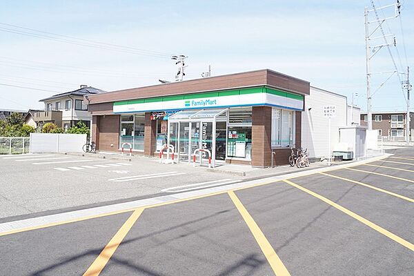 画像26:ファミリーマート新潟寺尾北店 790m