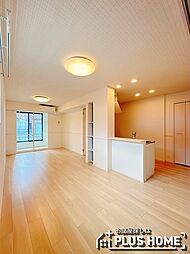 ロイズ紀三井寺I 1階1LDKのリビング/ダイニング