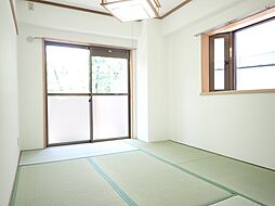 カームパレス 202