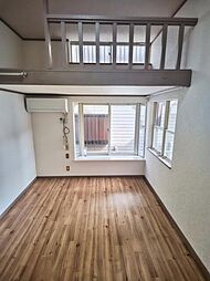 ヴィラ901 1階ワンルームのリビング/ダイニング