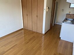 TKJハウスI 2階ワンルームのリビング/ダイニング