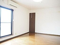 ルーブル三軒茶屋II 5階1Kのリビング/ダイニング