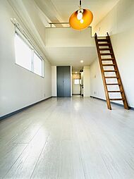 パティオエメラルド 303 3階ワンルームのリビング/ダイニング