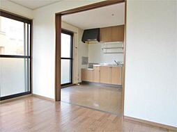 クイーンズコート 102 1階3DKのリビング/ダイニング