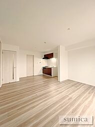 アドマス鶴原　A棟 1階1LDKのリビング/ダイニング