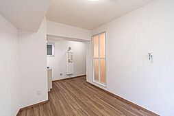 メゾン・ド・オルム 1階ワンルームのリビング/ダイニング