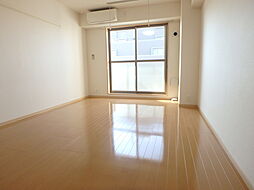 グロースリング 3階1Kのリビング/ダイニング