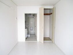 グリーンガーデンＩＹＯ 1階1Kのリビング/ダイニング