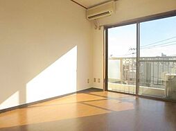 マンションパール世田谷 3階1Kのリビング/ダイニング