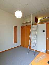 レオパレスアルミックII 210 2階1Kのリビング/ダイニング