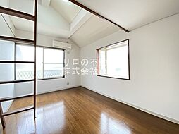 ジヴェルニイ 201 2階ワンルームのリビング/ダイニング