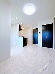 メゾン・ド・リヴィエール 2階1LDKのリビング/ダイニング