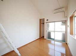 ファーストドリーム 205 2階ワンルームのリビング/ダイニング