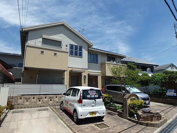 箕面市 大阪府 の駐車場 ガレージ付きの一戸建て 一軒家 貸家の賃貸物件を探す こだて賃貸