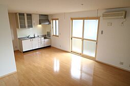 メゾン・ドール 2階1LDKのリビング/ダイニング