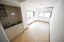 京王相模原線 京王多摩センター駅 徒歩5分の賃貸マンション 1階ワンルームのリビング/ダイニング