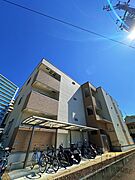 日根野駅より徒歩3分 築6年2ヶ月 3階建の賃貸物件