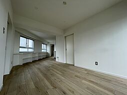 ヴィラ　トライデント 8階2LDKのリビング/ダイニング