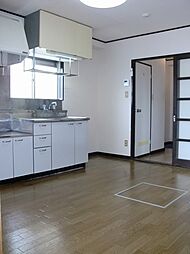 小峯ビル 2階3DKのリビング/ダイニング