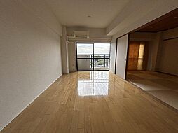 JR京浜東北・根岸線 鶴見駅 バス7分 三ツ池道下車 徒歩11分の賃貸マンション 3階3LDKのリビング/ダイニング