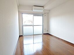 ブリリアンメゾンオノ 103 1階ワンルームのリビング/ダイニング