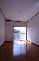 コージーハウス 201 2階1Kのリビング/ダイニング