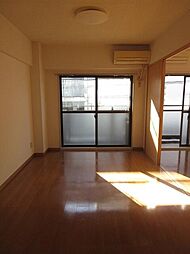 マンションドリームIII 2階1LDKのリビング/ダイニング