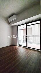 ウエストインパート3 2階ワンルームのリビング/ダイニング