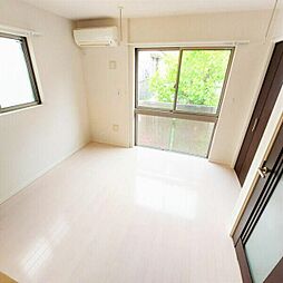 エヴァーライフ 2階ワンルームのリビング/ダイニング